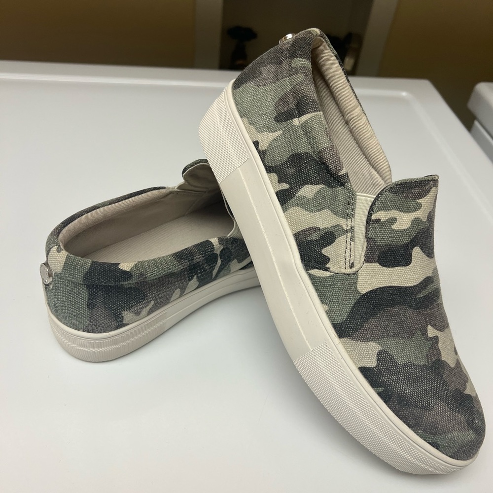Steve Madden Camo Slip On Sneakers